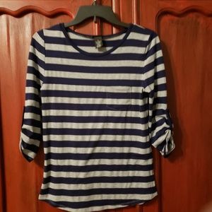 Striped 3/4 sleeved top